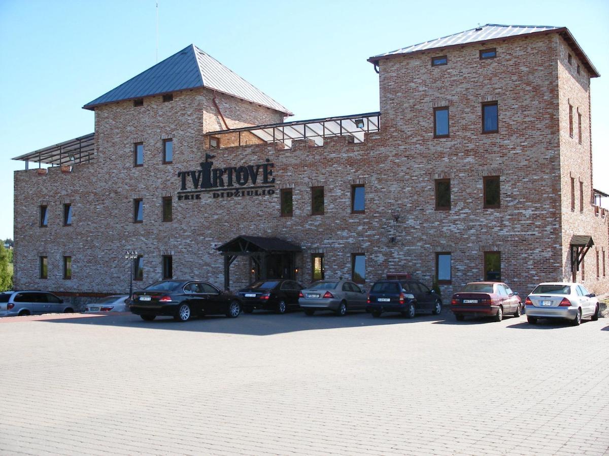 Tvirtove Prie Didziulio Hotell Dėdeliškės Eksteriør bilde