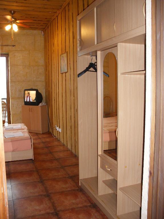 Tvirtove Prie Didziulio Hotell Dėdeliškės Rom bilde