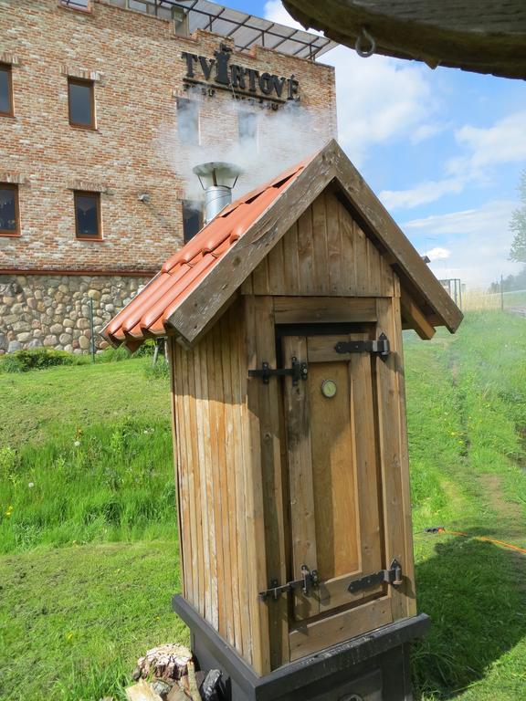 Tvirtove Prie Didziulio Hotell Dėdeliškės Eksteriør bilde