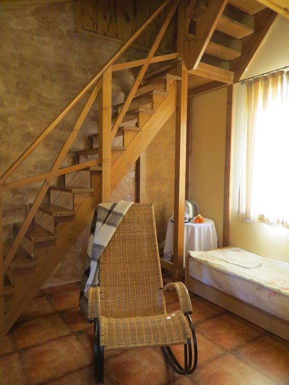 Tvirtove Prie Didziulio Hotell Dėdeliškės Rom bilde