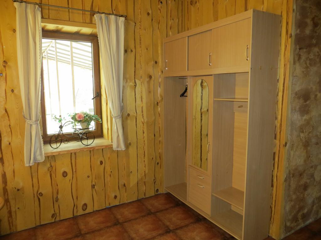 Tvirtove Prie Didziulio Hotell Dėdeliškės Rom bilde